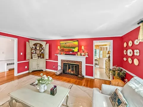 Living - 8 Thorndike Rd, Wakefield, MA 01880 photo 4 of 4