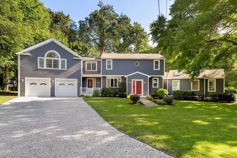 15 Bearce Ln, Scituate, MA 02066