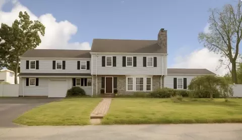 247 Albany St, Fall River, MA 02720