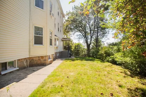 6 Adolph St, Worcester, MA 01605 photo 10