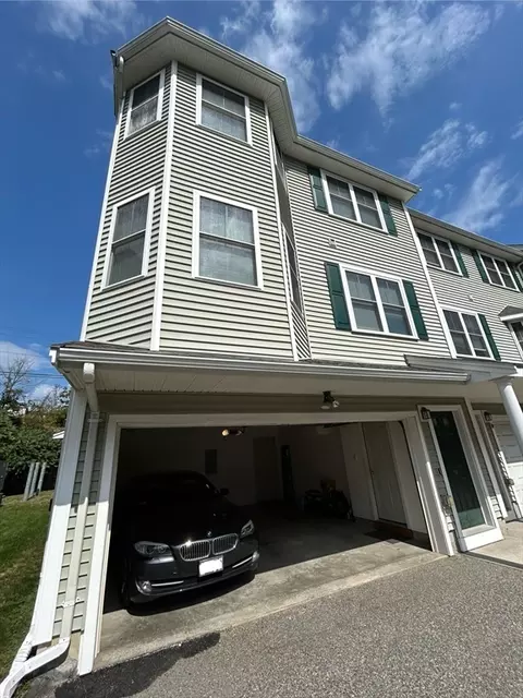 50 Des Moines Rd #E1, Quincy, MA 02169