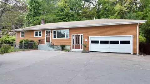 424 Lake Ave, Worcester, MA 01604