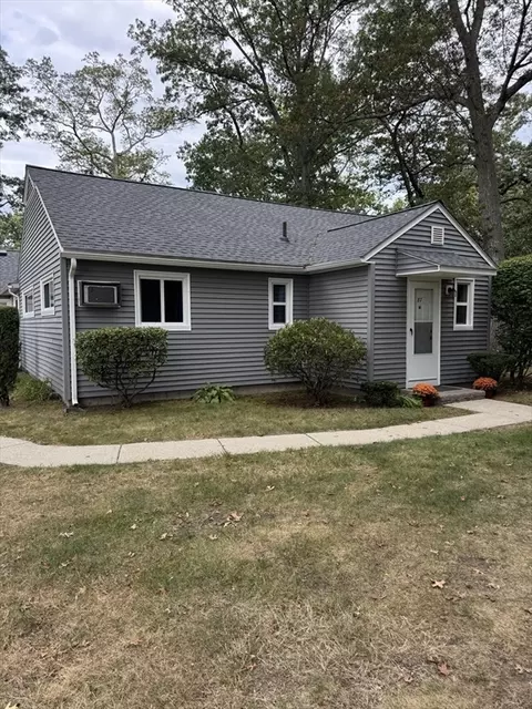 87 Partridge Ln #87, Chicopee, MA 01022