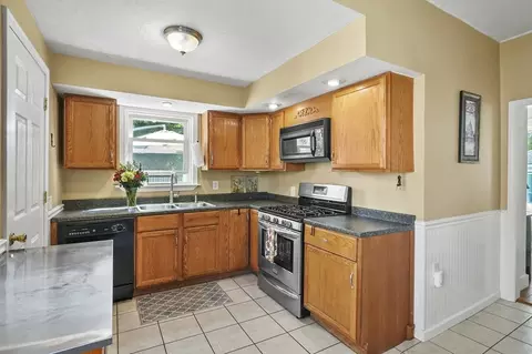 26 Tower St, Worcester, MA 01606 photo 13