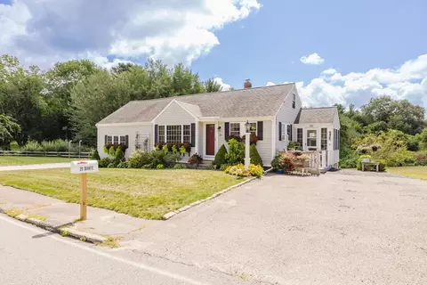 20 Gault Rd, Wareham, MA 02576