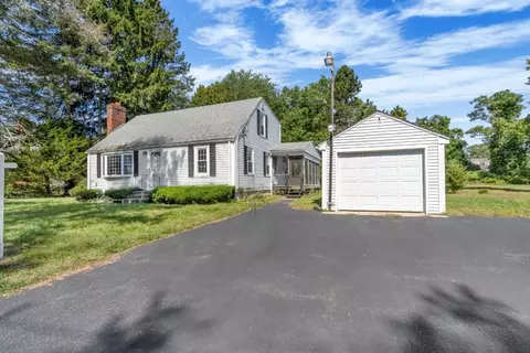 12 Kelley St, Medway, MA 02053