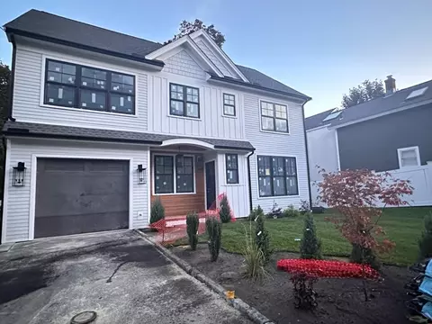 71 Woburn St, Lexington, MA 02420