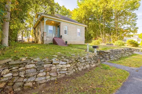 14 Bates Rd, Gardner, MA 01440 photo 4