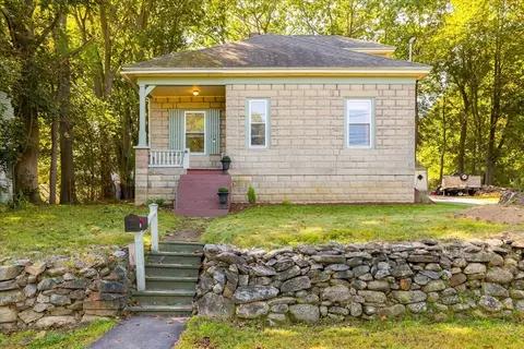 14 Bates Rd, Gardner, MA 01440 photo 2