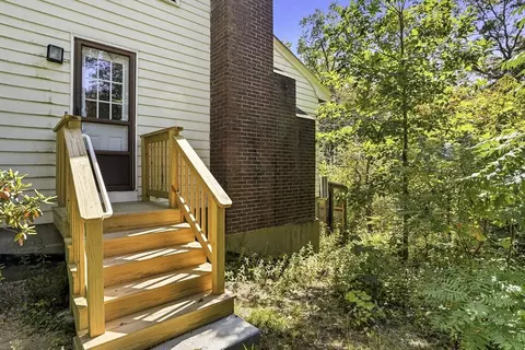 77 Prospect St, Upton, MA 01568 photo 3