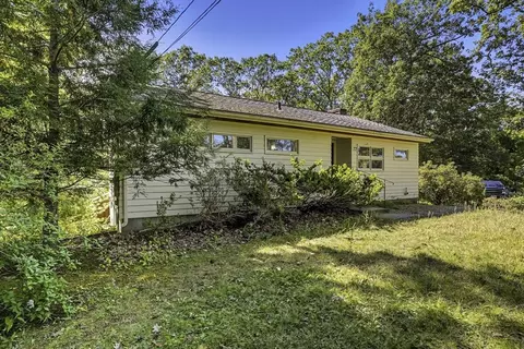 77 Prospect St, Upton, MA 01568 photo 2