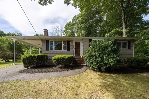 115 S High St, Foxboro, MA 02035