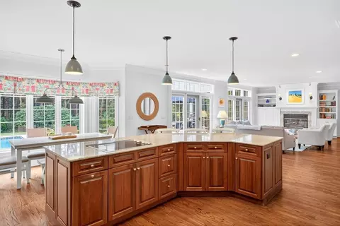 355 Bridge St, Osterville, MA 02655 photo 9