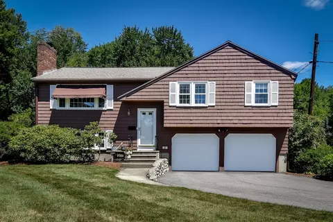 18 Lomas Dr, Framingham, MA 01701