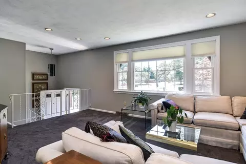 18 Lomas Dr, Framingham, MA 01701 photo 5
