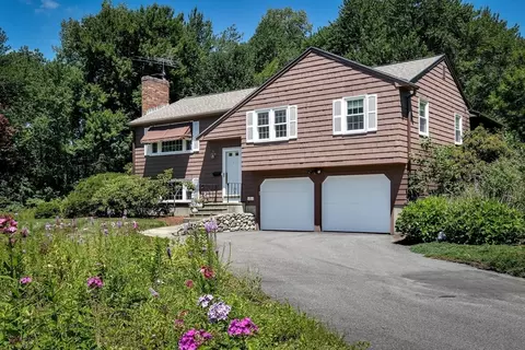 18 Lomas Dr, Framingham, MA 01701 photo 2