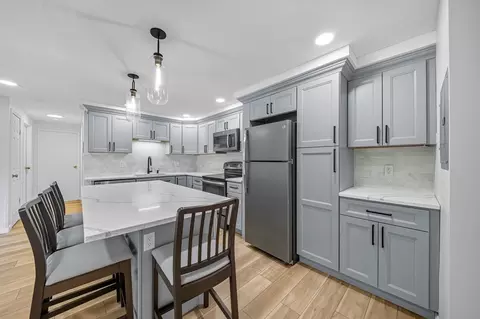 56 Coffey #7, Boston, MA 02122