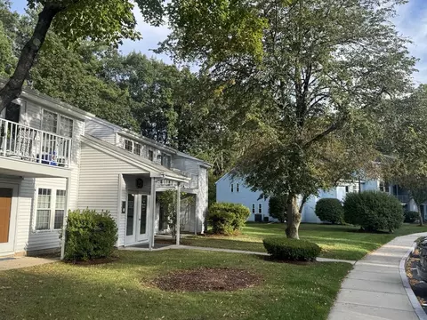 20 Walden Dr #16, Natick, MA 01760