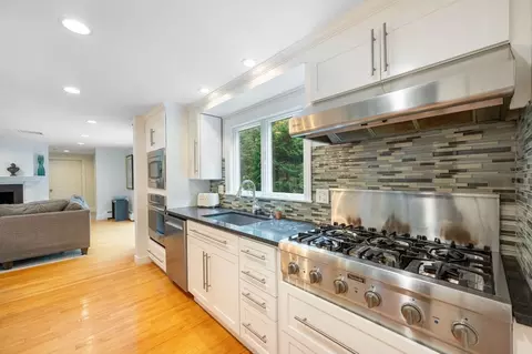 32 Park View Dr, Hingham, MA 02043 photo 7