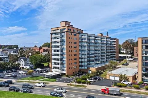 300 Lynn Shore Dr #408, Lynn, MA 01902