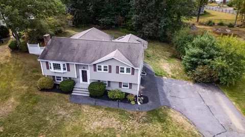 2 Cutting Ln, Burlington, MA 01803