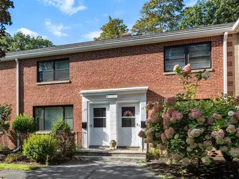 158 Church St #158, Waltham, MA 02452