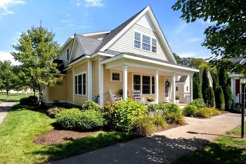 9 Brigham Farm Ln #9, Bolton, MA 01740