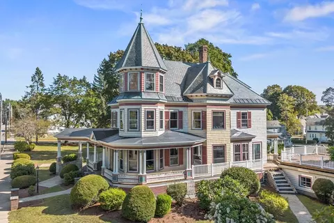 7 Oneil St, Hudson, MA 01749