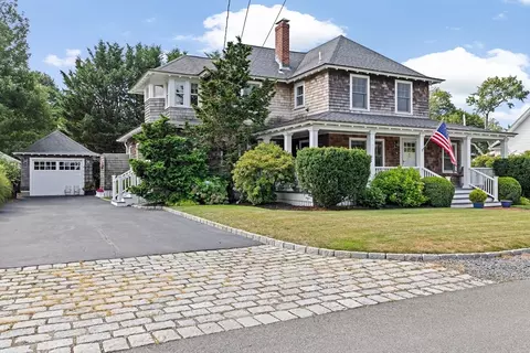 27 Cherry Ln, Scituate, MA 02066