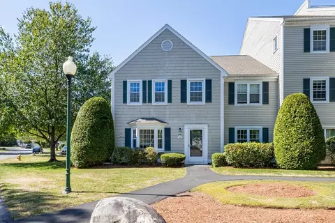 701 Brookside Dr #701, Andover, MA 01810