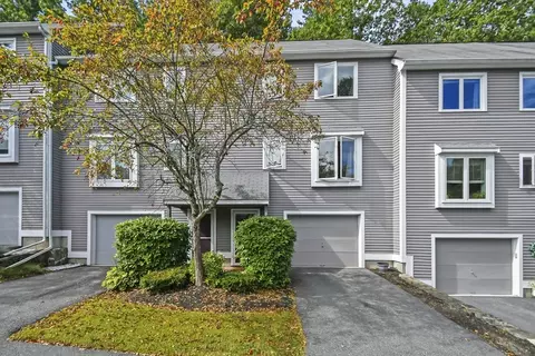 40 Country Hill Ln #40, Haverhill, MA 01832