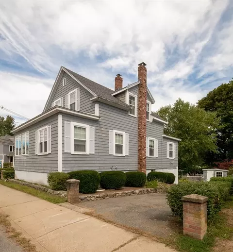 41 Brownville Ave, Ipswich, MA 01938