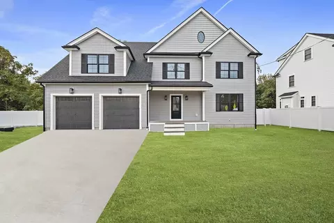 185 Lexington St, Woburn, MA 01801