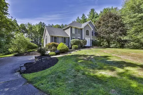 3 Hamilton Ln, Salem, NH 03079