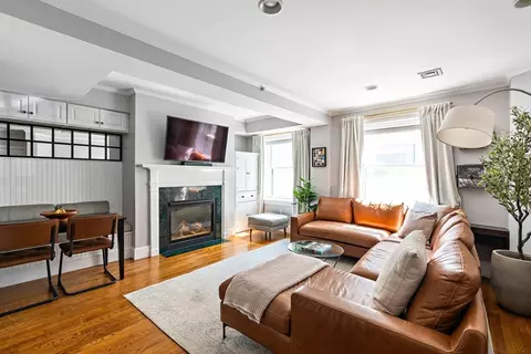 402 Marlborough St #1, Boston, MA 02115