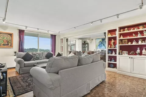 280 Boylston St #904, Newton, MA 02459