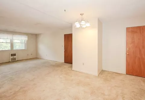 Living - 239 Main St #B11, Reading, MA 01867 photo 4 of 4