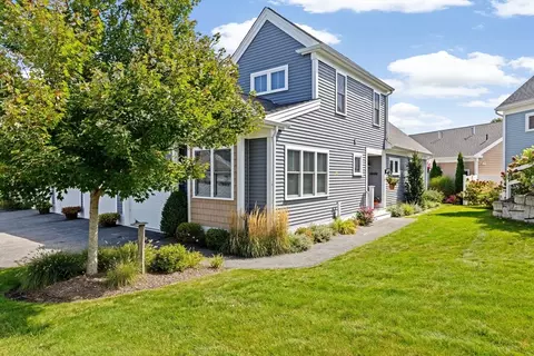 91 Newfield St #34, Plymouth, MA 02360