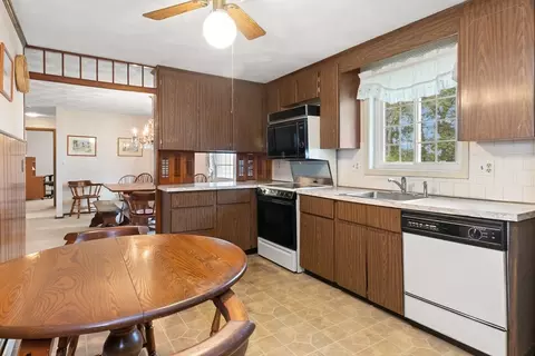 12 Cornell Rd, Danvers, MA 01923 photo 11