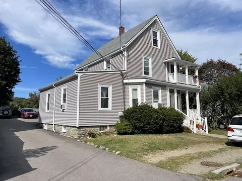 36 Hollace St, Waltham, MA 02453