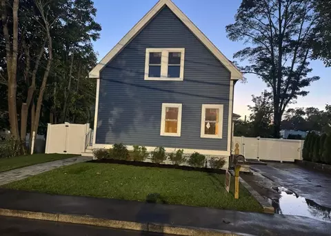 14 Presbrey Ave, Taunton, MA 02780