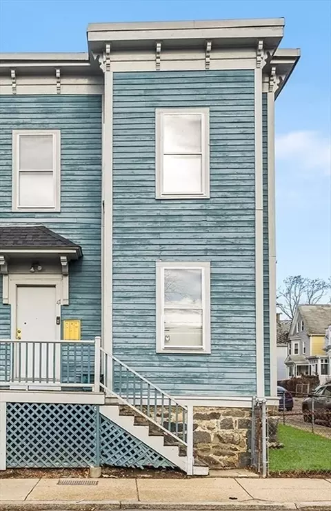 47 Torrey St #1, Dorchester, MA 02124