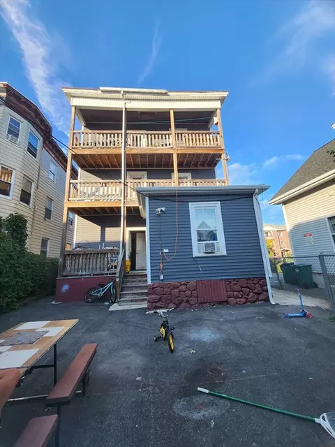191-193 Washington St, Lynn, MA 01902