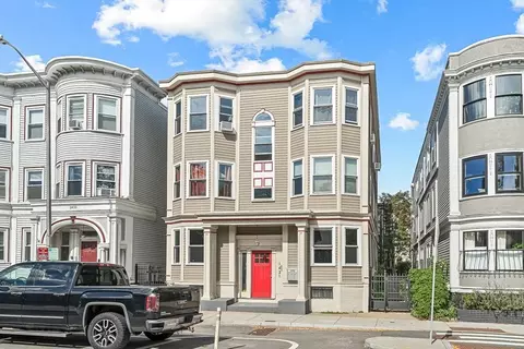 1431 Cambridge St #1, Cambridge, MA 02139