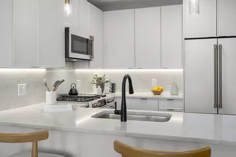 100 Lincoln St #403, Boston, MA 02135