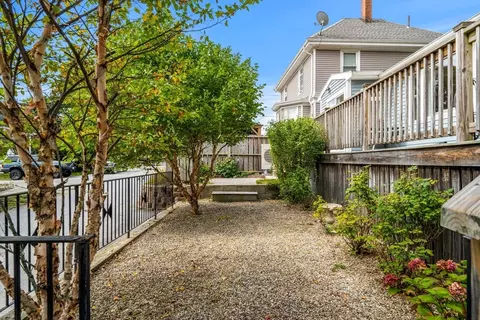 273 Washington St #2, Gloucester, MA 01930 photo 2