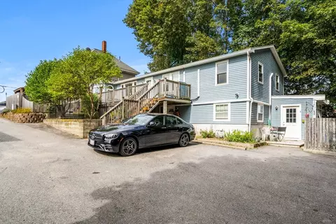 273 Washington St #2, Gloucester, MA 01930