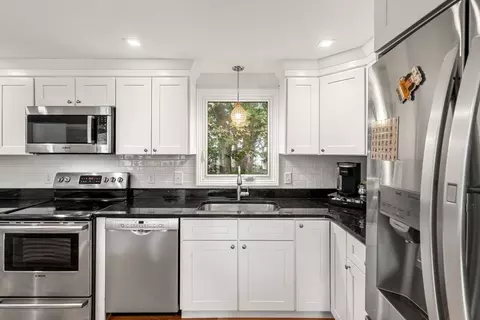 273 Washington St #2, Gloucester, MA 01930 photo 7