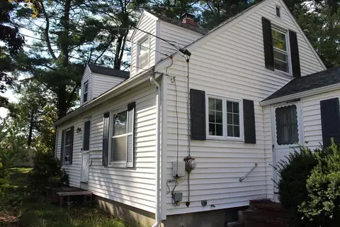 38 Elm St E, Raynham, MA 02767 photo 2