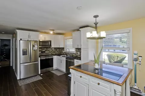 156 Gardens Dr, Springfield, MA 01119 photo 6